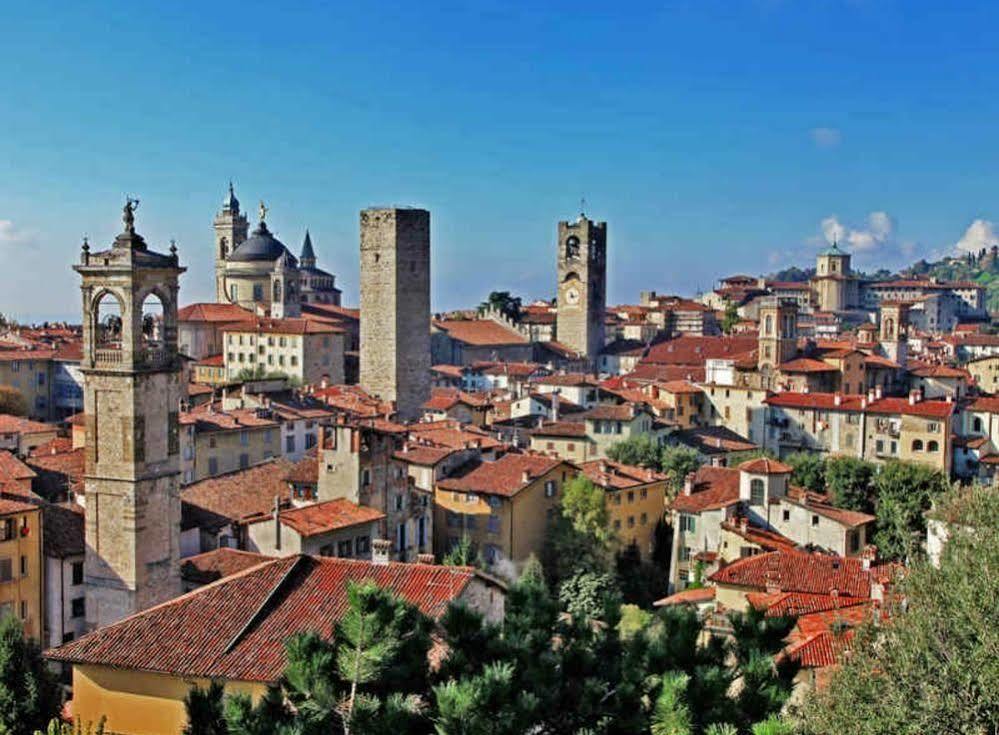 Donizetti Rooms Bergamo Bagian luar foto